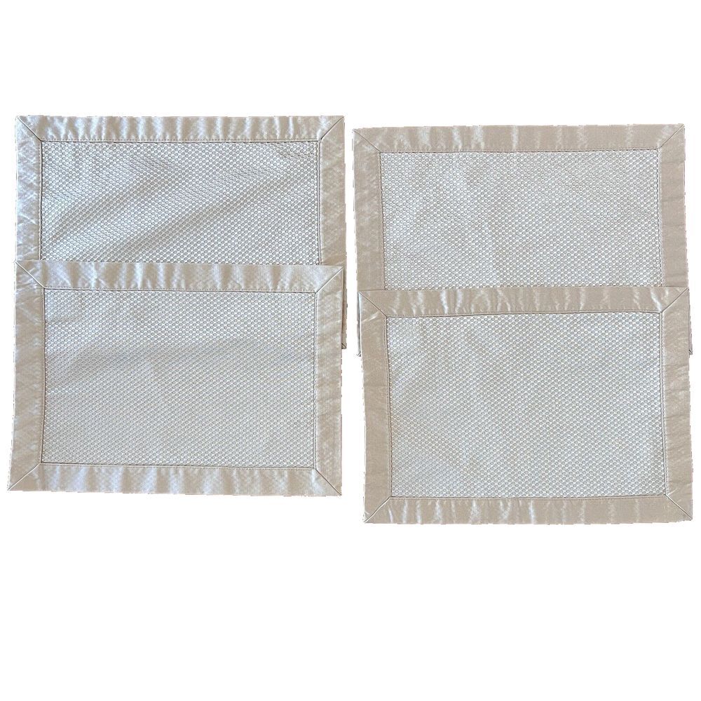 Lot of 4 Waterford Ivory‎ Placemats Crosshaven waffle pattern 12.5" x 18" vtg